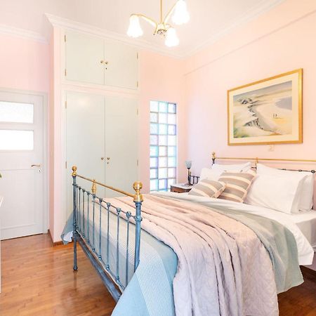 Apartamento Bright, Calming Retreat With A Balcony Near Metro! Atenas Exterior foto